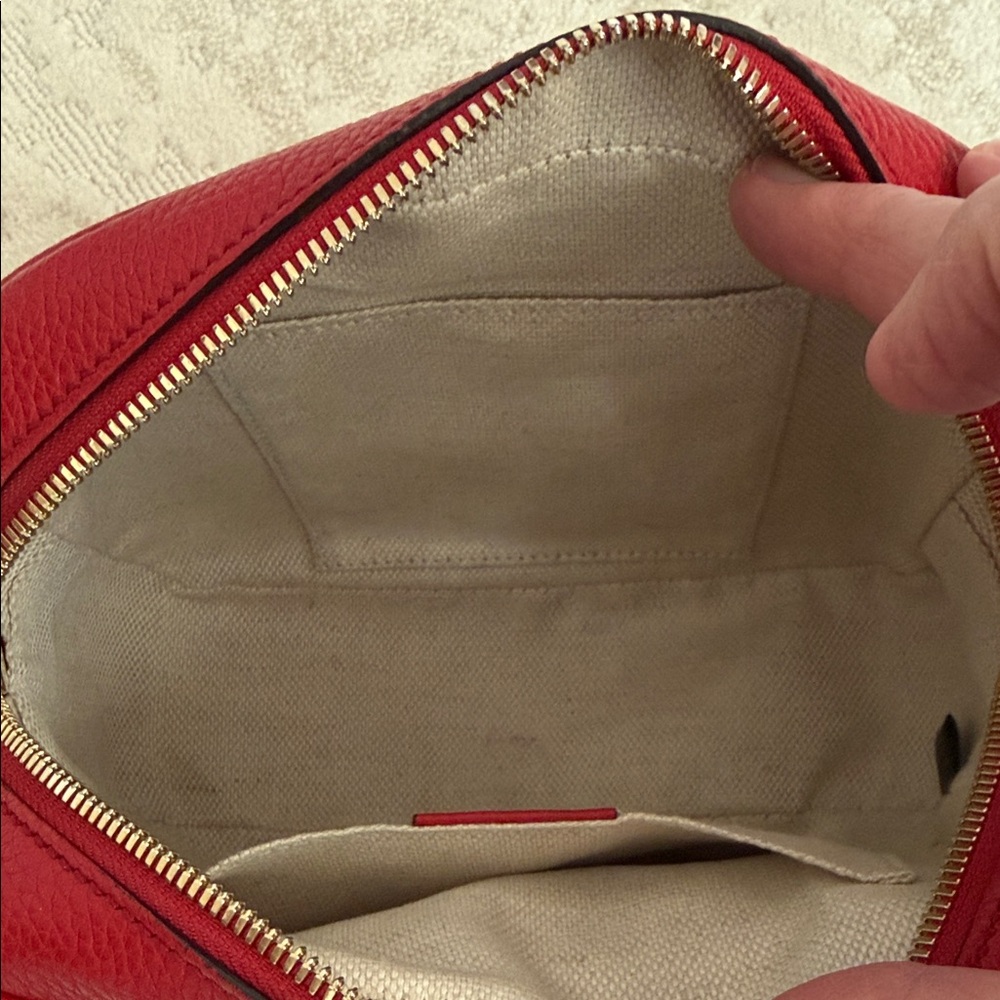 Authentic Gucci Soho Disco Red Pebbled Leather Crossbody w/ Dust Bag - Picture 9 of 15